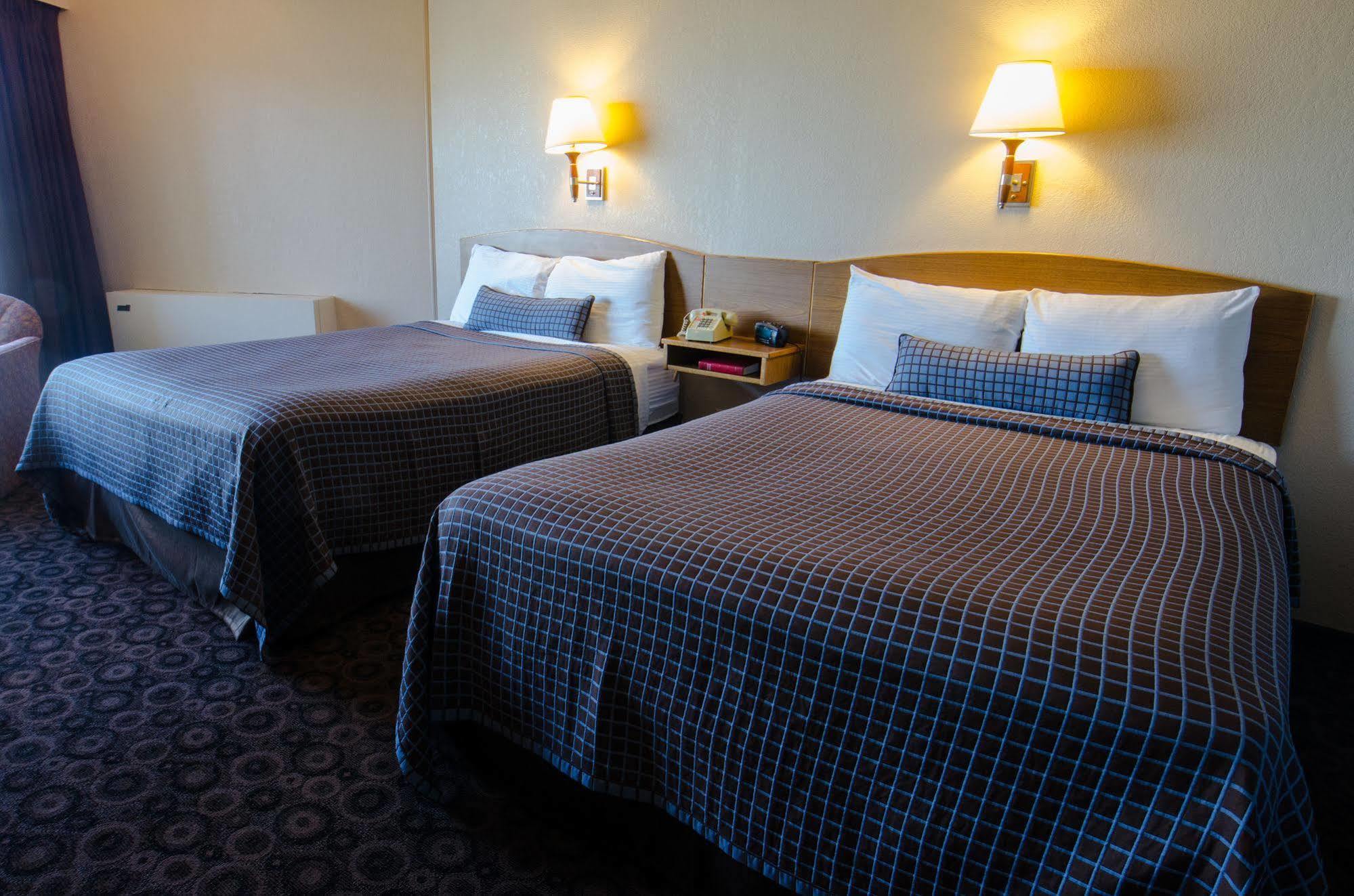 El Rancho Hotel 威利斯顿 外观 照片